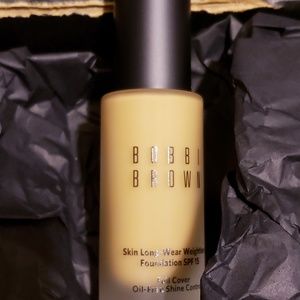 BOBBI BROWN FOUNDATION